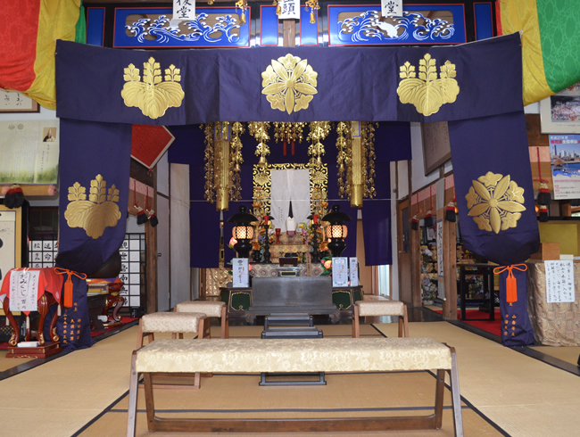 長安寺の本堂です