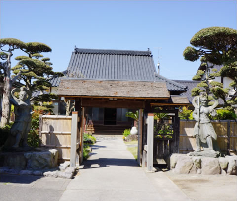 寺院内風景